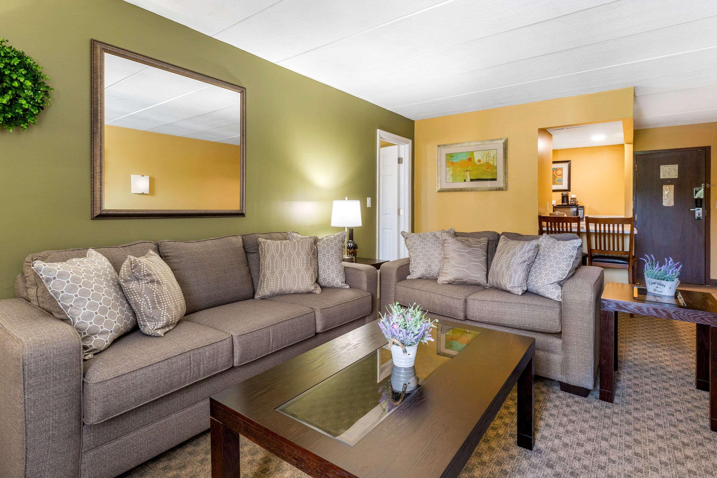 Quality Inn Old Saybrook - Westbrook Buitenkant foto