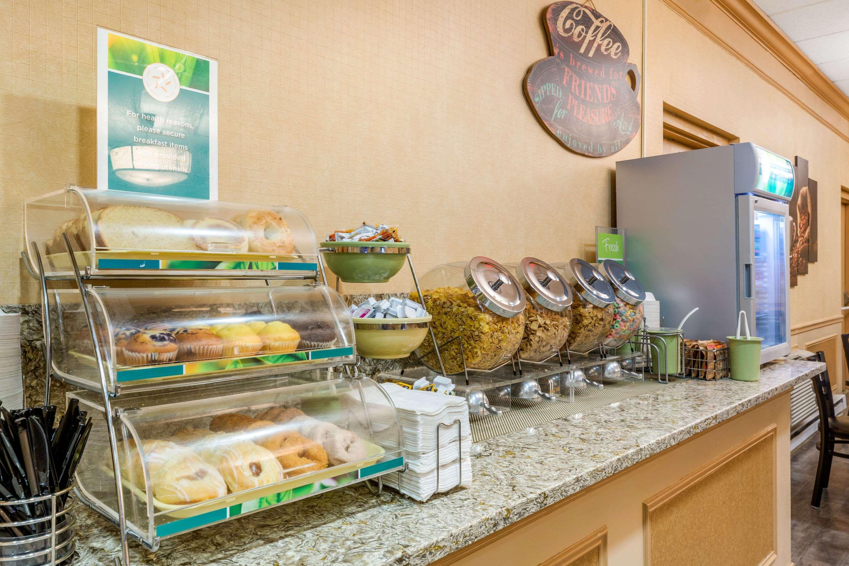 Quality Inn Old Saybrook - Westbrook Buitenkant foto